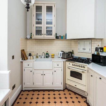 4 Bedroom House Up To 10 People At Heart Of Kensington And Chelsea ลอนดอน ภายนอก รูปภาพ