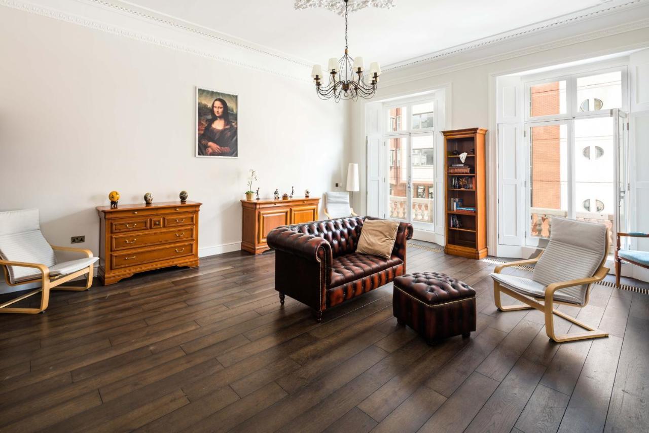 4 Bedroom House Up To 10 People At Heart Of Kensington And Chelsea ลอนดอน ภายนอก รูปภาพ