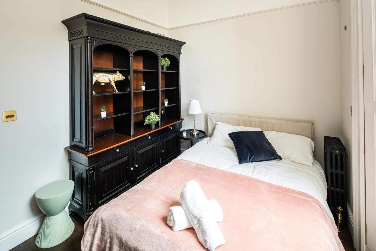4 Bedroom House Up To 10 People At Heart Of Kensington And Chelsea ลอนดอน ภายนอก รูปภาพ